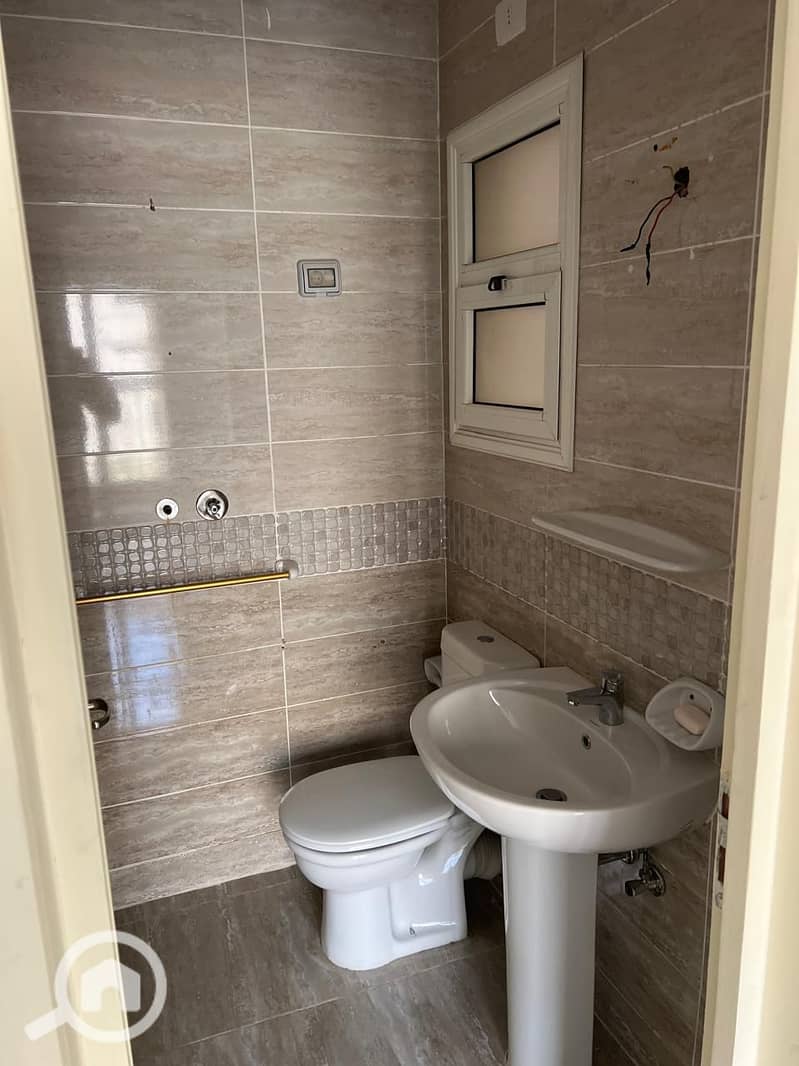 6 49324a9e-f41d-45dd-aad5-0c1d70296f4e. jpeg