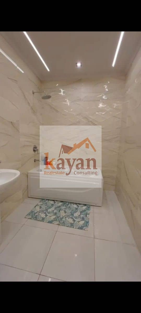 5 WhatsApp Image 2025-10-28 at 04.21. 38_9cd00477. jpg