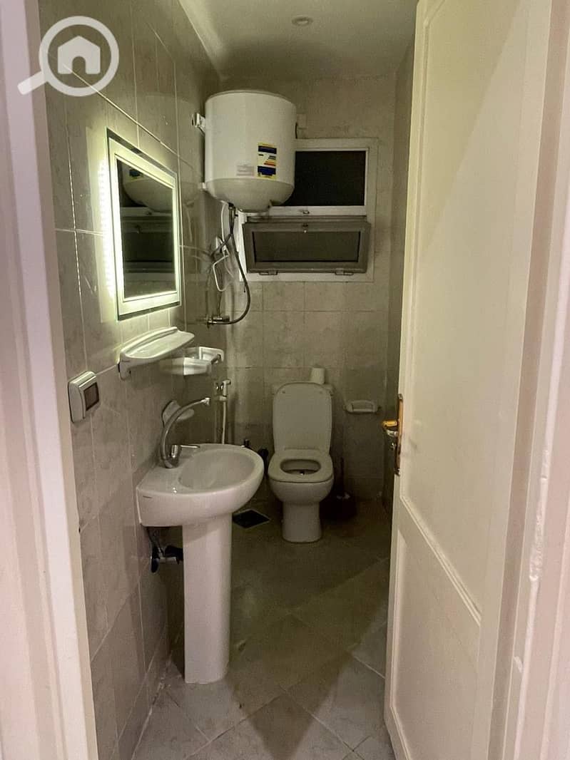 14 5d801018-c690-44d3-a84e-4c23bb60fd6d. jpeg