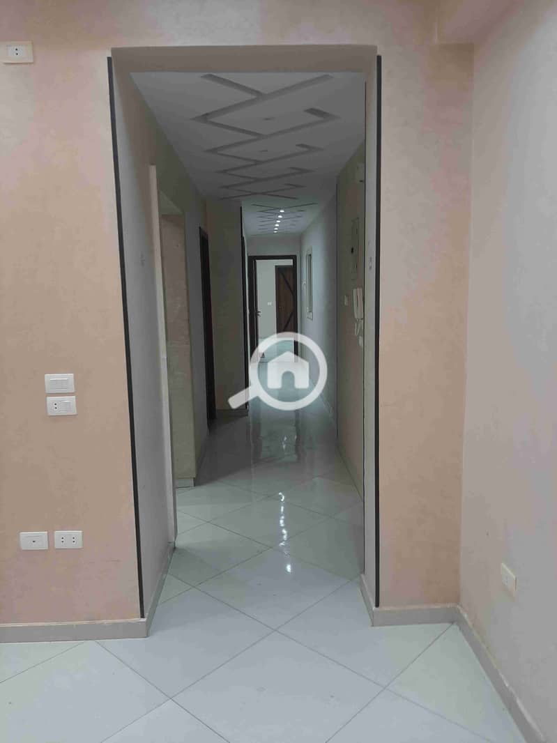 1000008814. jpg 1000008814. jpg