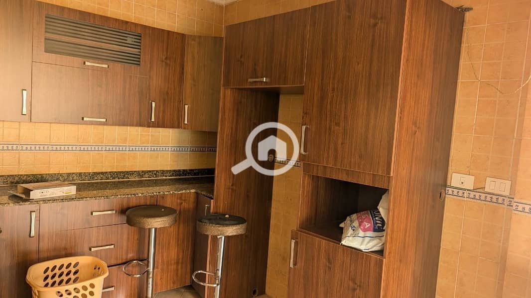 15 897bb931-2094-4156-a32c-2f7be3894d0e. jpeg