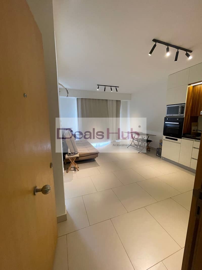 3 6864fc74-be0d-4dde-b9bd-a8d79e7b421b. jpg