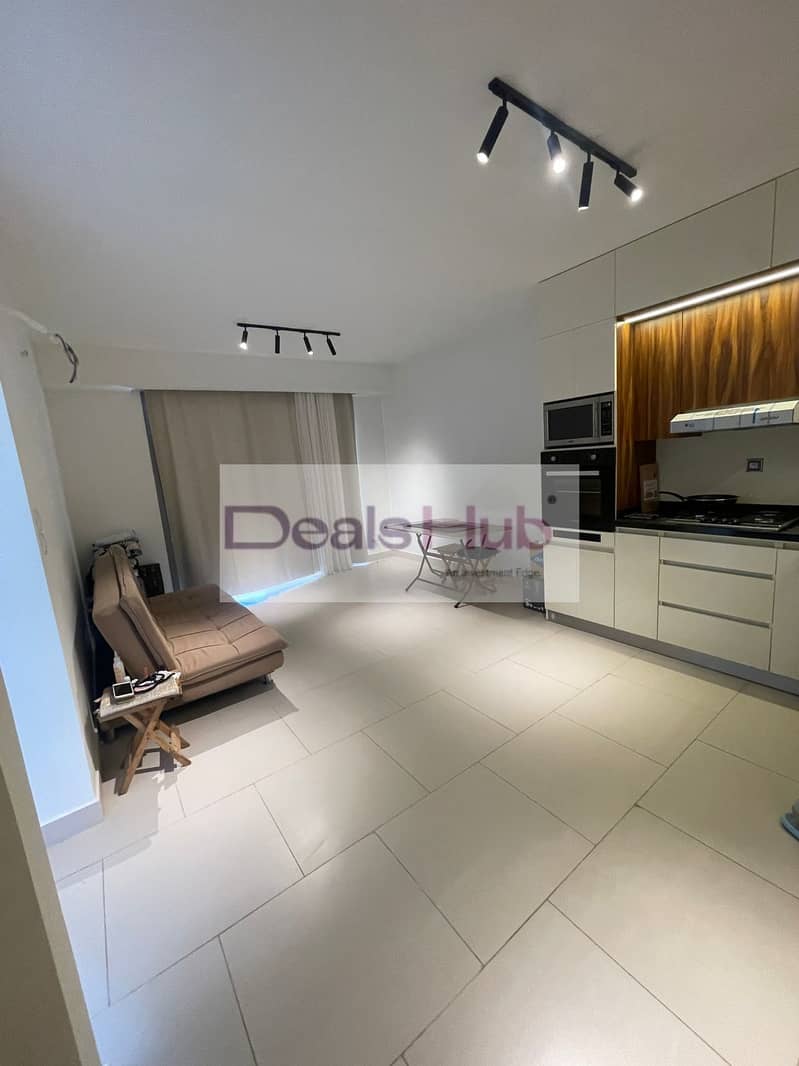 4 5334aadb-4f72-4a93-80fa-77a498e109f4. jpg