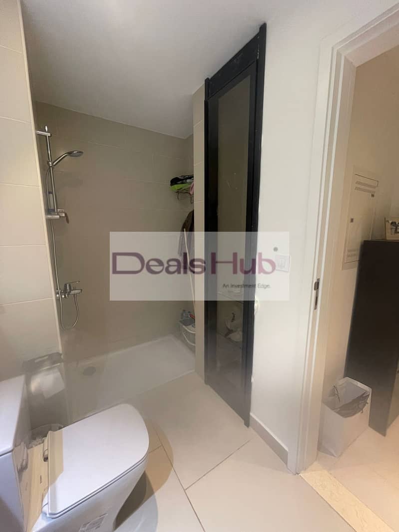 10 8541b108-705d-4a84-9b85-a64662803bf1. jpg