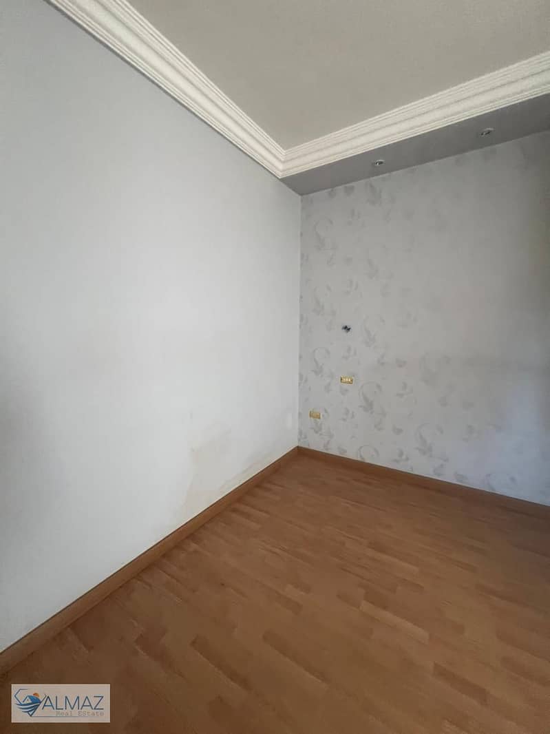 15 WhatsApp Image 2025-09-25 at 5.37. 20 PM. jpeg