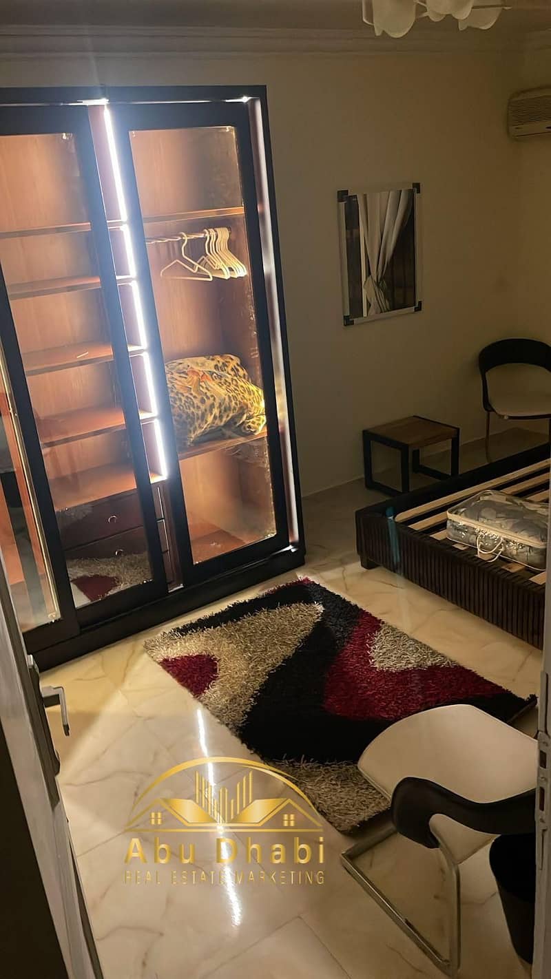 6 574312887_1429142209215429_577563292902489064_n. jpg