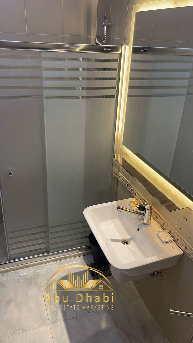 8 571492997_1429142309215419_3862888108002365002_n. jpg