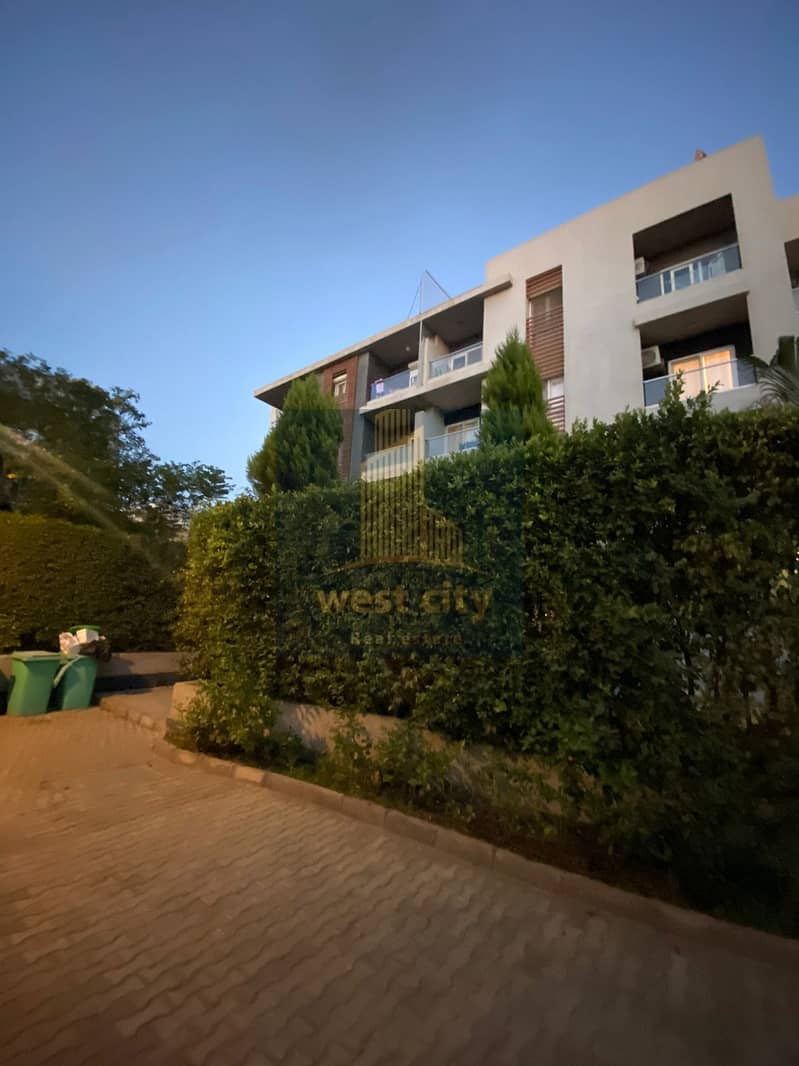 9 f91e2d1d-aa2c-46b8-815c-89a00ae152dd. jpg