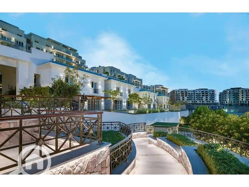 2 22_44_11zon_5543e18818. jpg