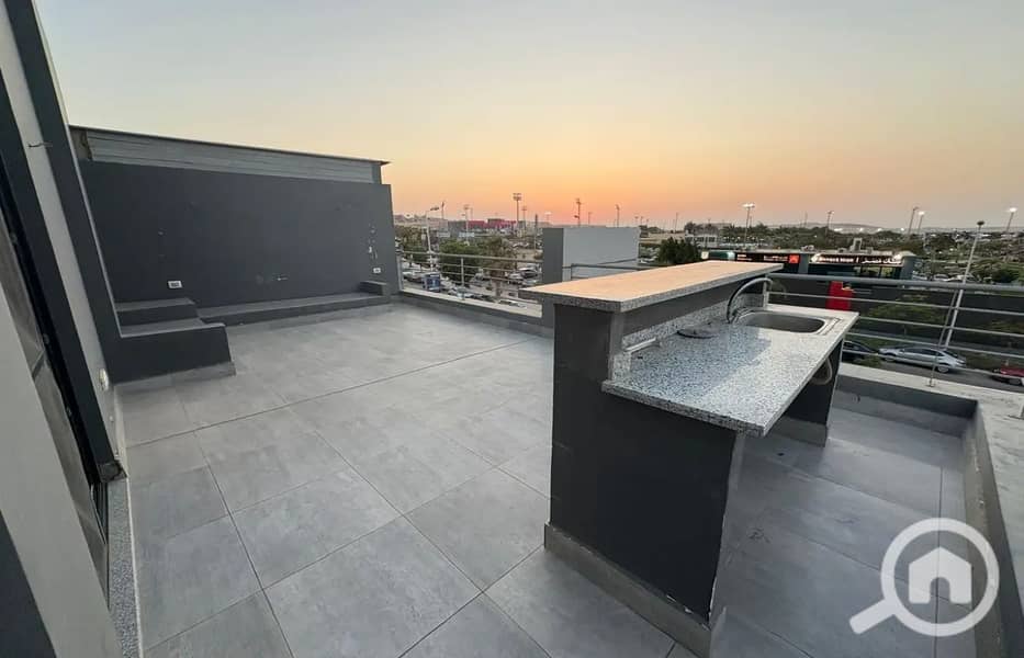 12 7470113-16121o_1400x900. jpg