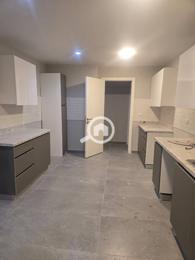 8 WhatsApp Image 2025-09-23 at 3.12. 17 PM (1). jpeg