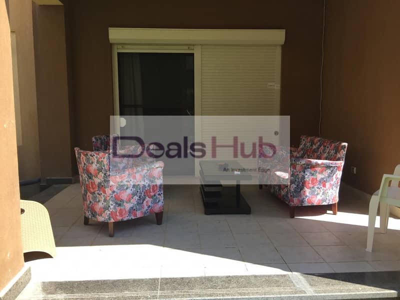 12 60740d75-2b62-4778-9d45-851dc0f7a338. jpg