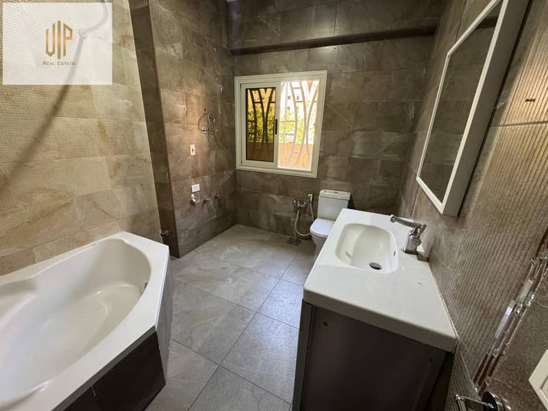 15 WhatsApp Image 2025-10-16 at 14.25. 18_c566cfbe. jpg