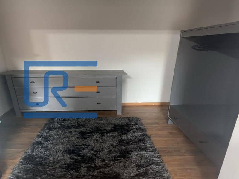 5 4c7b6885-69a2-44d1-b2d9-d1d310e3ad49. jpg