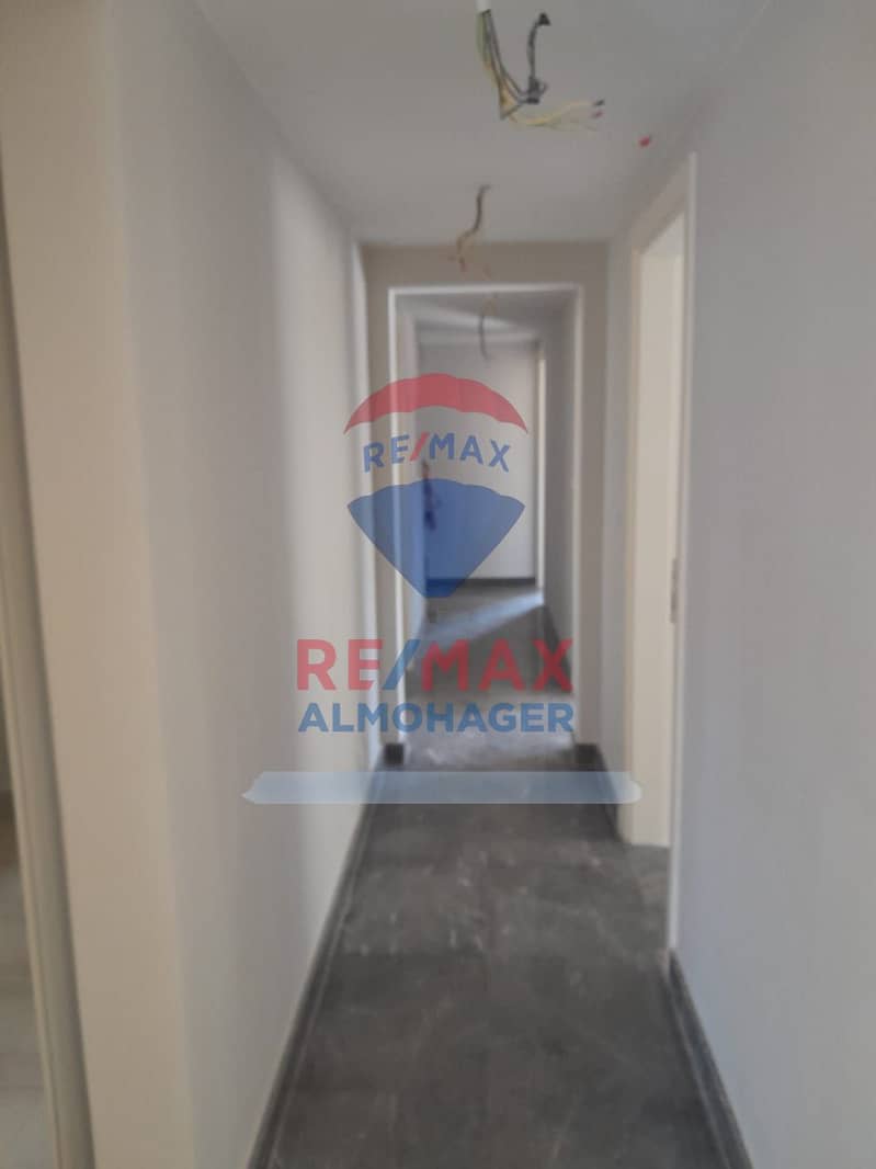 9 WhatsApp Image 2025-10-27 at 4.36. 55 PM (2). jpeg