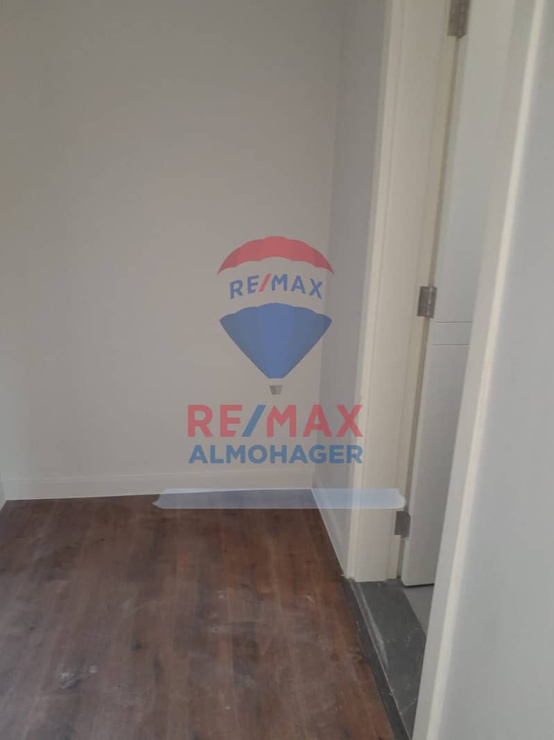 10 WhatsApp Image 2025-10-27 at 4.36. 55 PM (3). jpeg