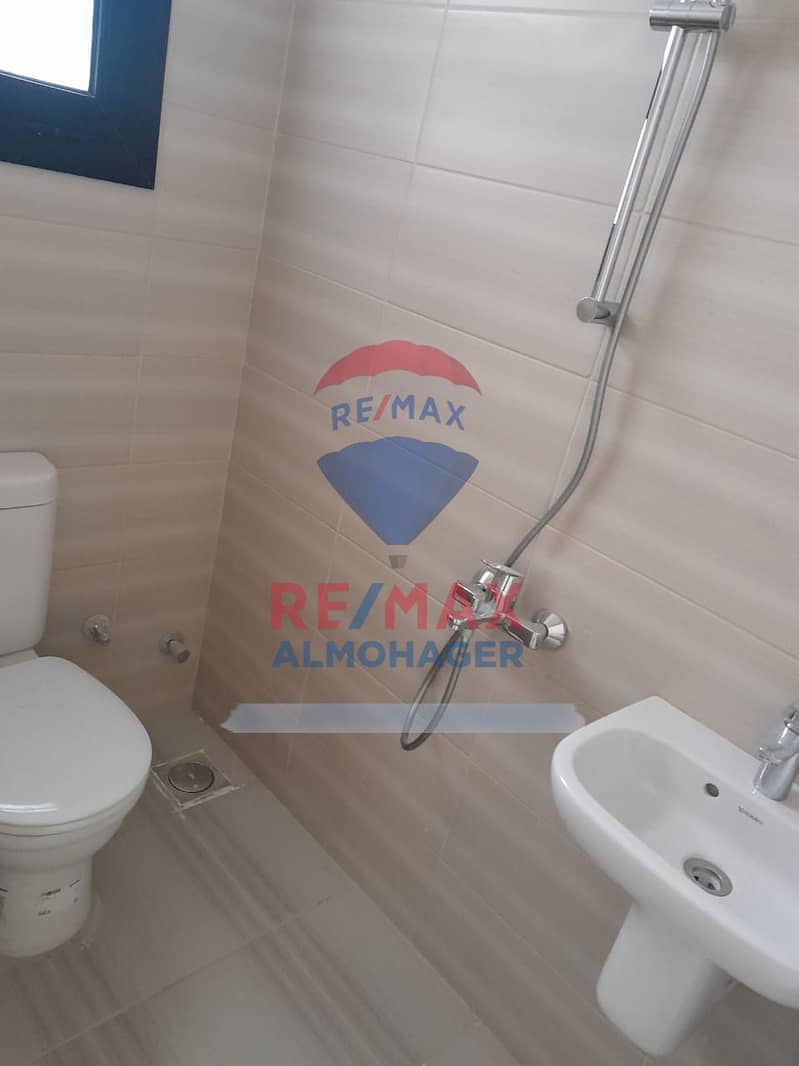 11 WhatsApp Image 2025-10-27 at 4.36. 55 PM (4). jpeg