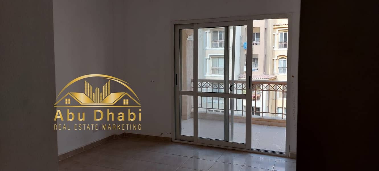 10 6fbdf562-3696-4c2d-a656-5a6024520bc7. jpg