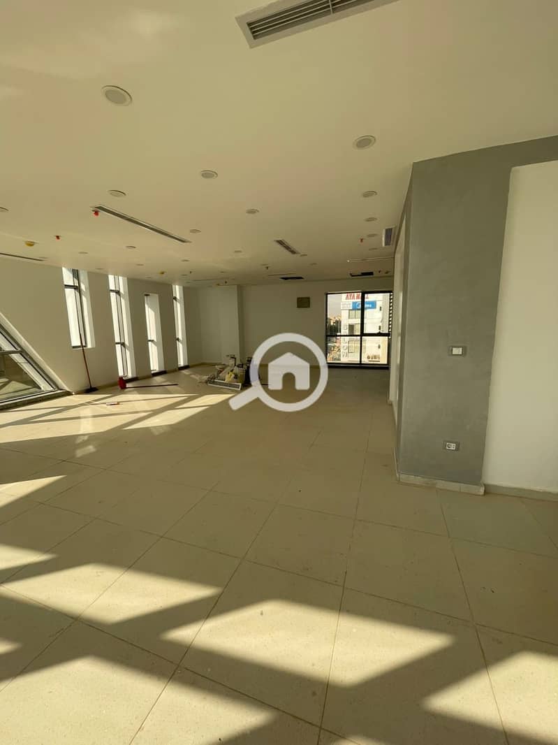 6 WhatsApp Image 2025-10-28 at 10.41. 00 AM (2). jpeg