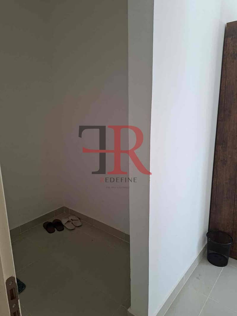 4 e3391f28-883d-4d2d-912f-32f702c5b085. jpg