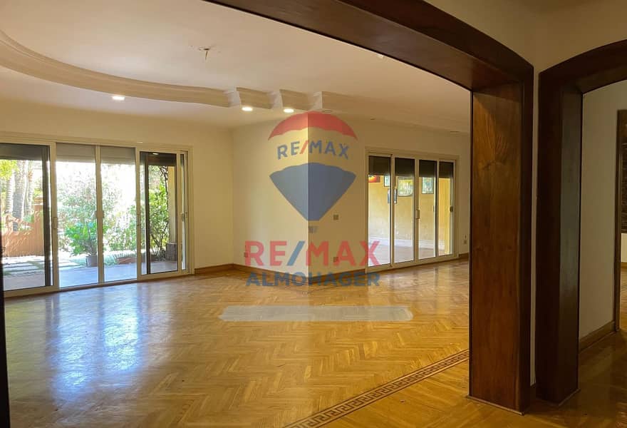 12 0814c3e1-f583-4f75-a355-aad0b2b4a7c8. jpg