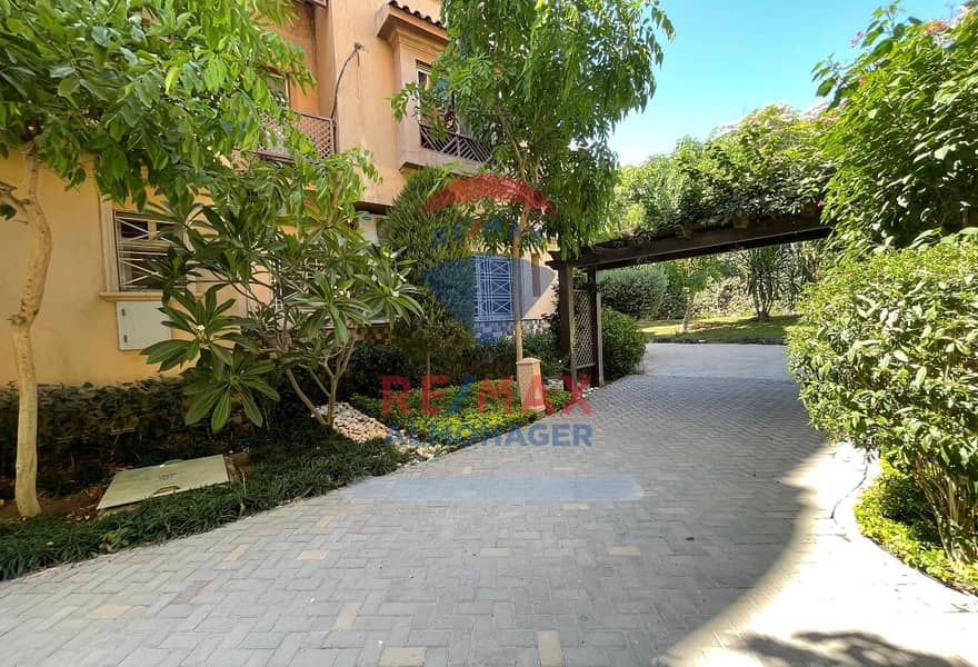 13 2372f9db-901e-4c07-93de-b1758cd6de13. jpg