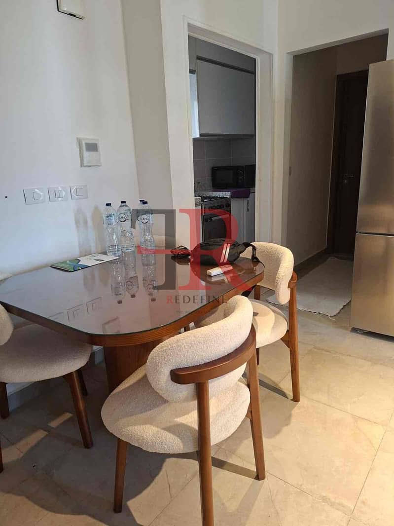 2 e96edd04-8f2c-45bf-a2cf-2134a0f2358f. jpg