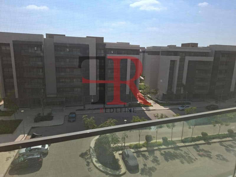 9 77d61d52-aa85-45e4-b3a9-3d8b65fd4162. jpg