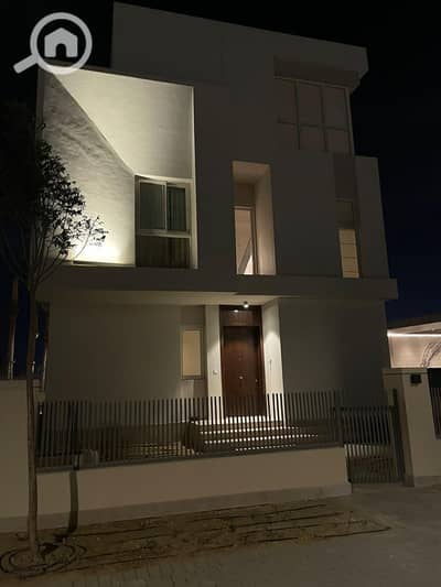 4 Bedroom Villa for Sale in Sheikh Zayed, Giza - WhatsApp Image 2025-08-17 at 3.06. 59 PM. jpeg