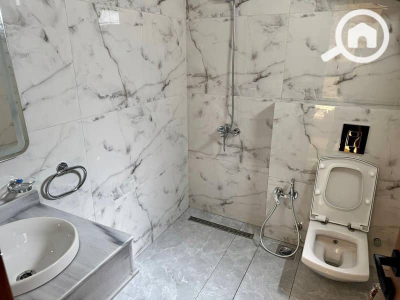 5 WhatsApp Image 2025-08-10 at 1.37. 19 PM (1). jpeg