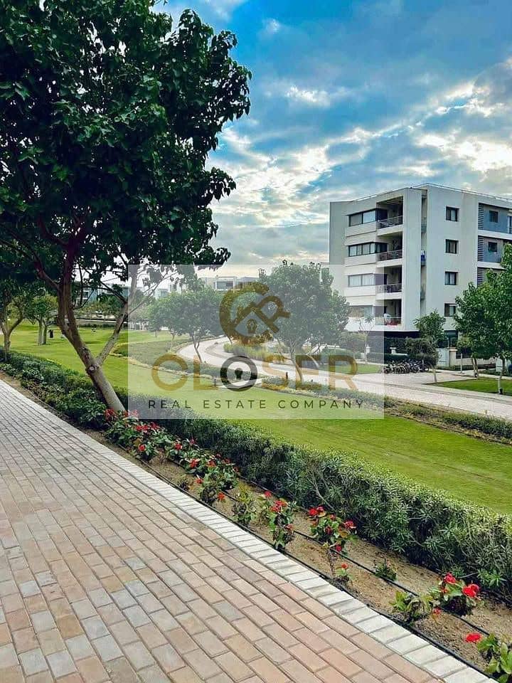 7 465983658_922718799356941_1696487225307908970_n. jpg