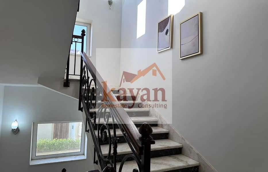 10 ce3004c3-3440-4307-82ae-a8862d2c5679. jpg