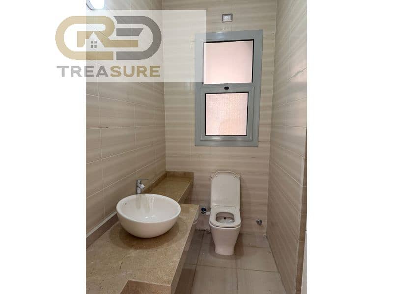 13 WhatsApp Image 2025-10-27 at 2.55. 21 PM (2). jpg