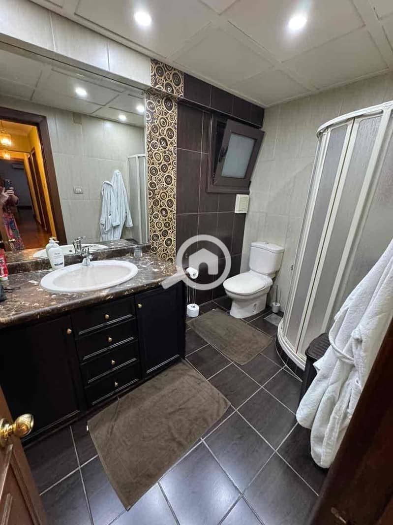 6 f0291a26-458a-44b1-a1c7-24941f3d1d7d. jpg