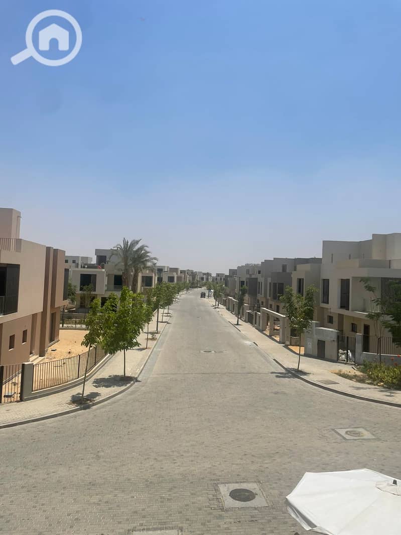 10 WhatsApp Image 2025-10-27 at 4.49. 25 PM. jpeg