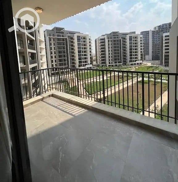 7 25222357-800x600. jpg