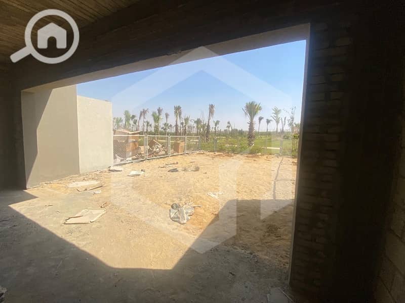 10 The Crown 10. jpg