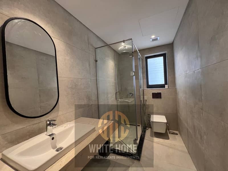 10 85ba8cfa-0981-454e-a0f9-8d0f28a95259. jpeg