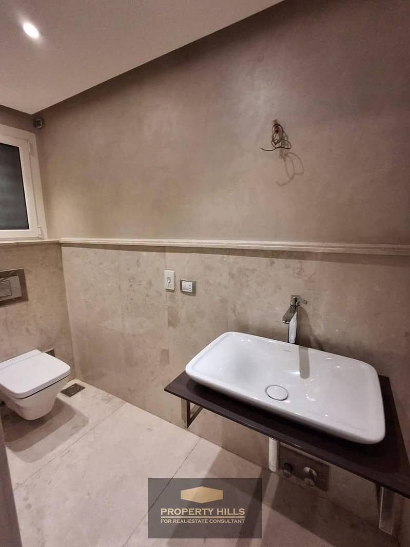 8 c14ae512-1d7d-401f-b1ed-4cbcc4ac08be. jpg