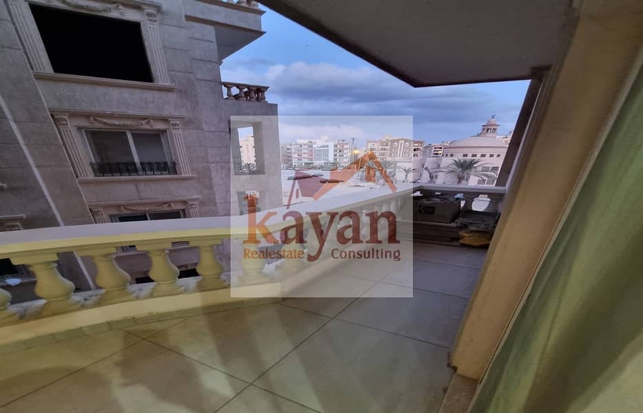 16 aa5c2abc-3d95-4496-a1f3-831b07c48d0a. jpg