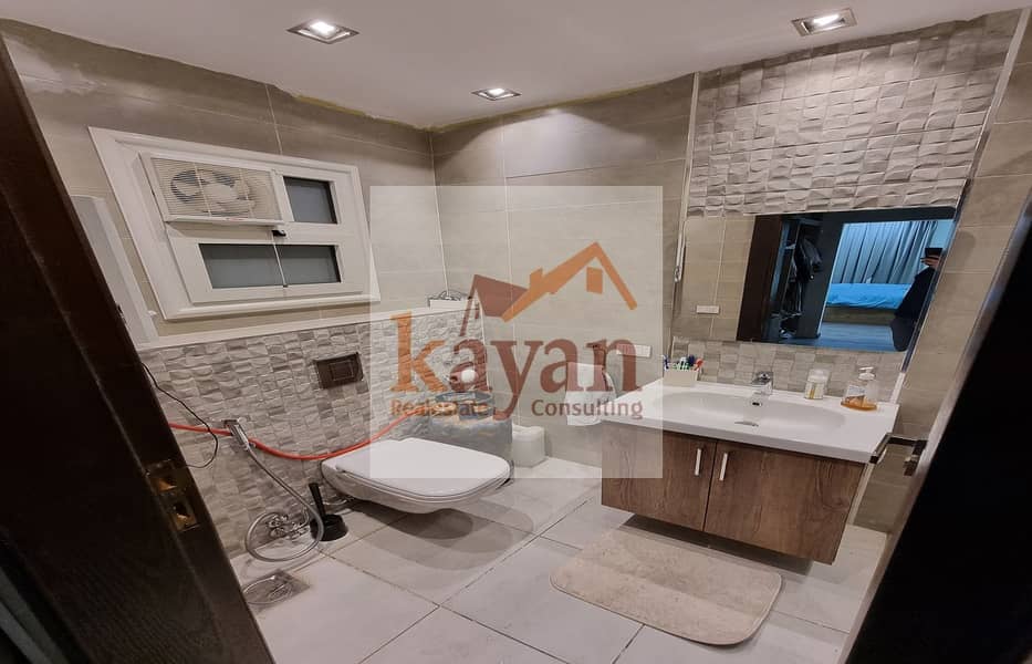 23 eb79c381-5756-4756-8f2a-a8b17efac990. jpg