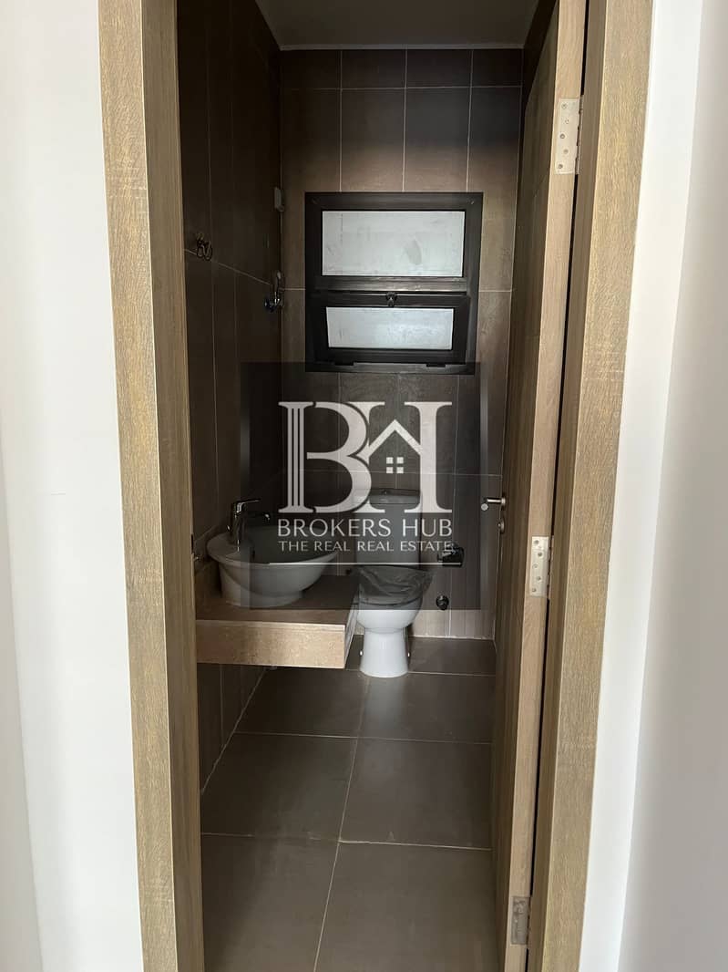 8 WhatsApp Image 2025-10-28 at 12.04. 07 PM. jpeg