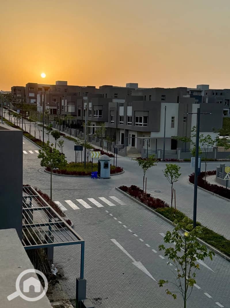 4 WhatsApp Image 2025-10-25 at 12.02. 55 PM. jpeg