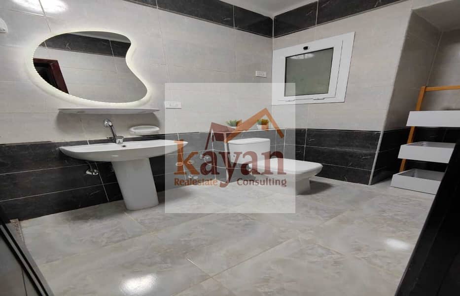 12 81c13b9d-7281-4a4b-bcd1-02324a5fdd03. jpg