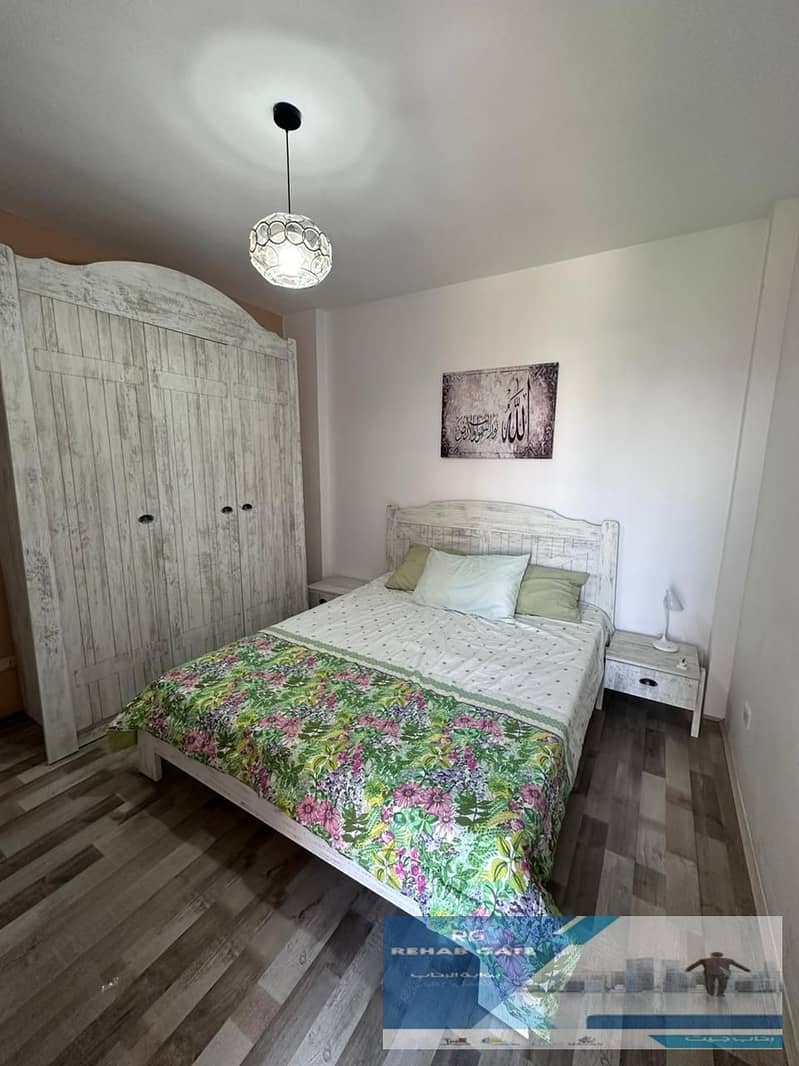 9 d5f05a32-b814-46b7-b8bb-352fc8413bad. jpg