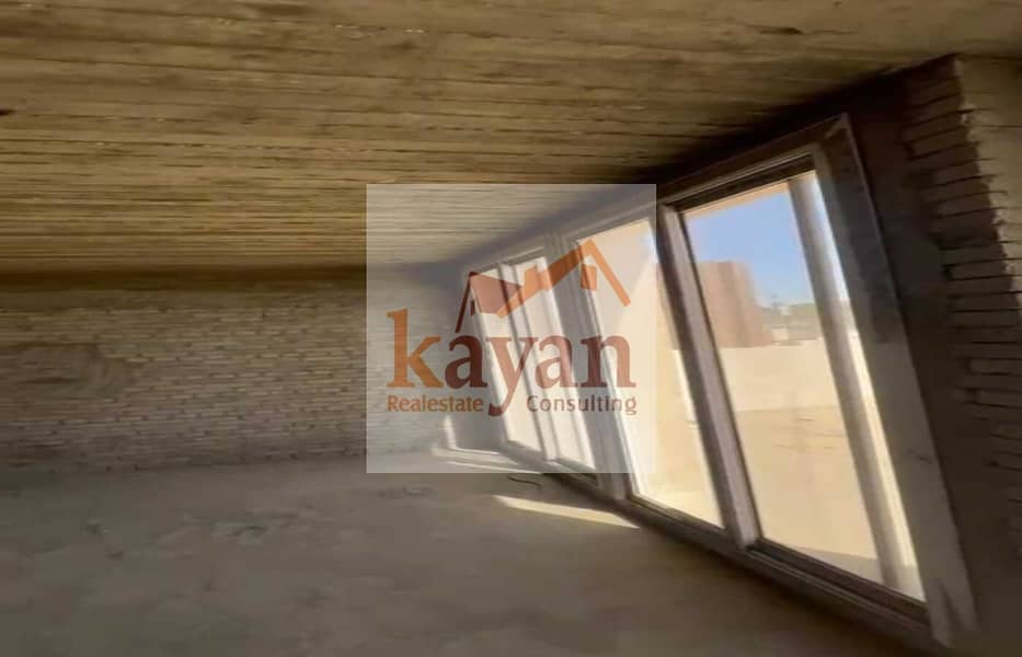 8 83fc243b-7eb5-4815-b516-5ced901c1919. jpg