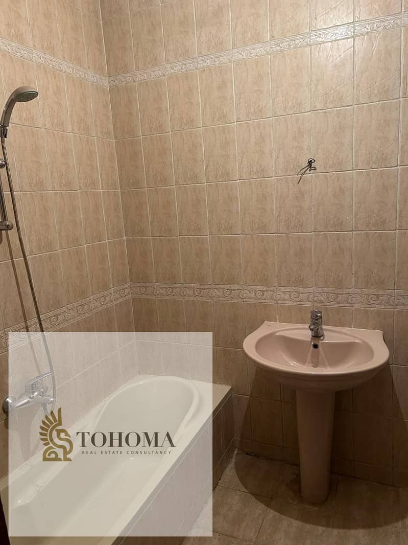 5 87b8bf40-014e-4af3-9a43-0e2c37c1aeba. jpg