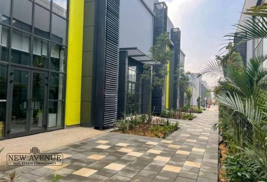 8 4eaa56c0-50cf-40bf-a656-feefac1e315d. jpg