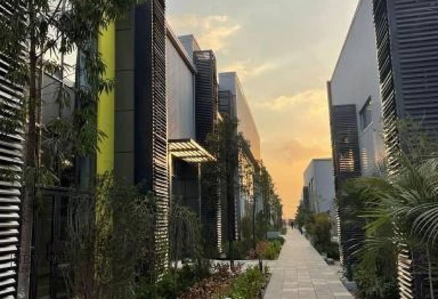 10 b41408ed-7b64-4a60-82de-d45f6fde9974. jpg