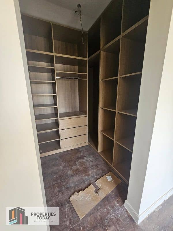 8 NTcyNDkyMzk4. jpeg